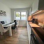 Modernes Fuer Bis Zu 10 Gaeste Apartment