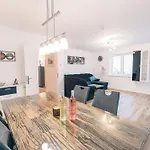 Apartment Modernes Fuer Bis Zu 10 Gaeste *