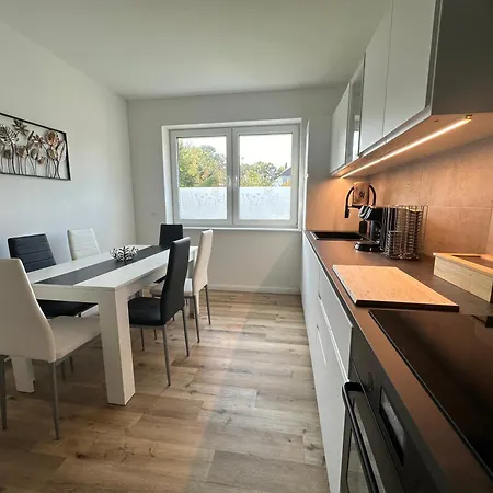 Haus Emma Grosses Ferienhaus Mit Garten Fuer Bis Zu 10 Personen Apartment