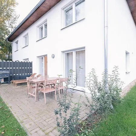 아파트 Haus Emma Grosses Mit Garten Fuer Bis Zu 10 Personen