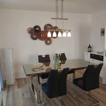 아파트 Haus Emma Grosses Mit Garten Fuer Bis Zu 10 Personen *