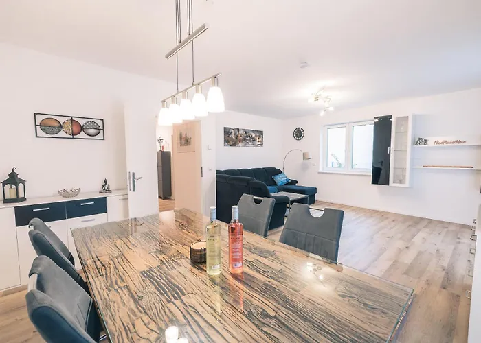 Apartamento Modernes Fuer Bis Zu 10 Gaeste *